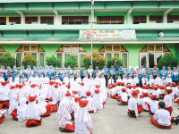 Apel Peringatan Hari Guru SD IT YABIS Bontang: Penyerahan Buku “Lentera Jiwa” dan Ungkapan Terima Kasih untuk Para Pendidik
